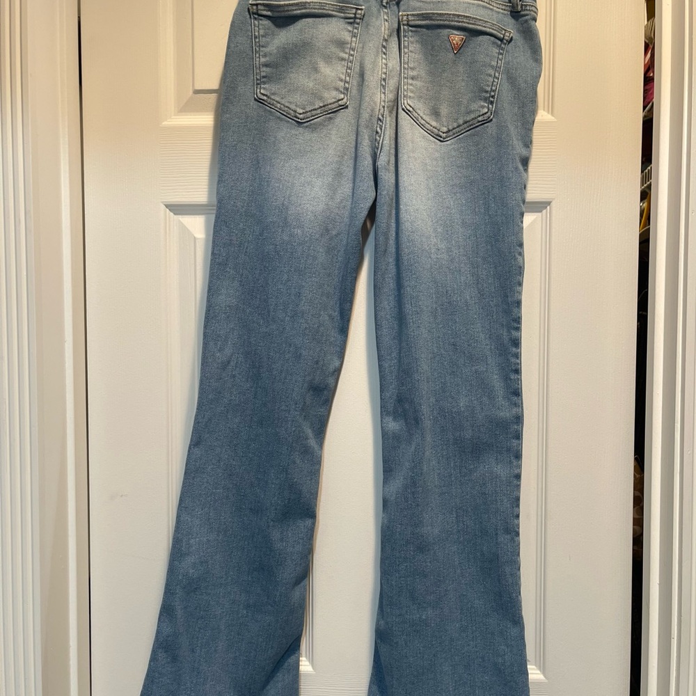 Guess Mid Rise Boot Cut worn once - Picture 4 of 6
